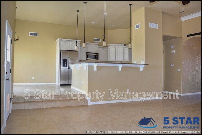 Building Photo - 14016 Rainbow Point Dr