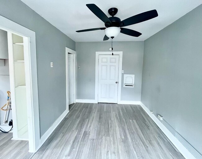 Building Photo - 217 Lotus St