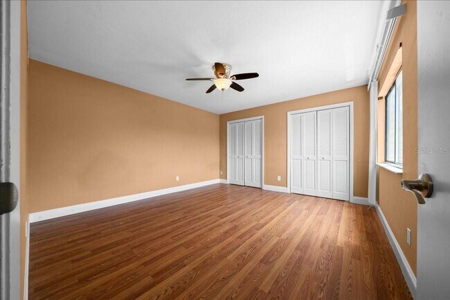 Building Photo - 2142 NE 45th Ave