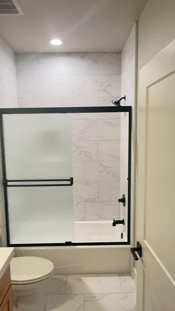 Building Photo - 101 E Lindo Ave