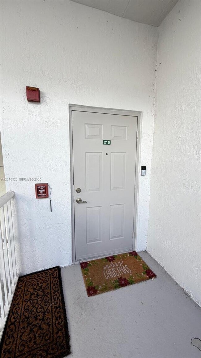 Building Photo - 4435 SW 160th Ave