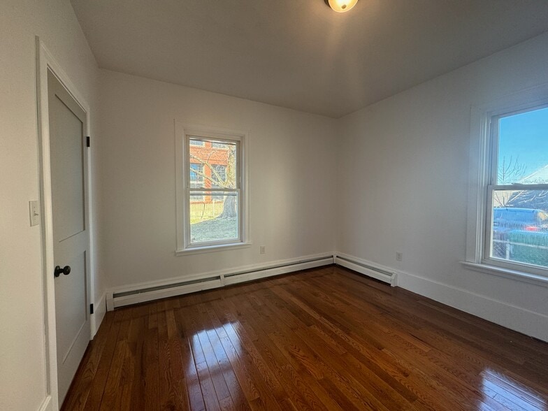 Bedroom - 43 Olo St