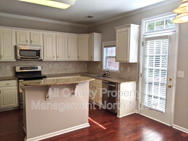 Building Photo - 1207 Waters Edge Trail