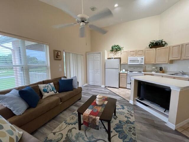 Building Photo - 9849 Perfect Dr