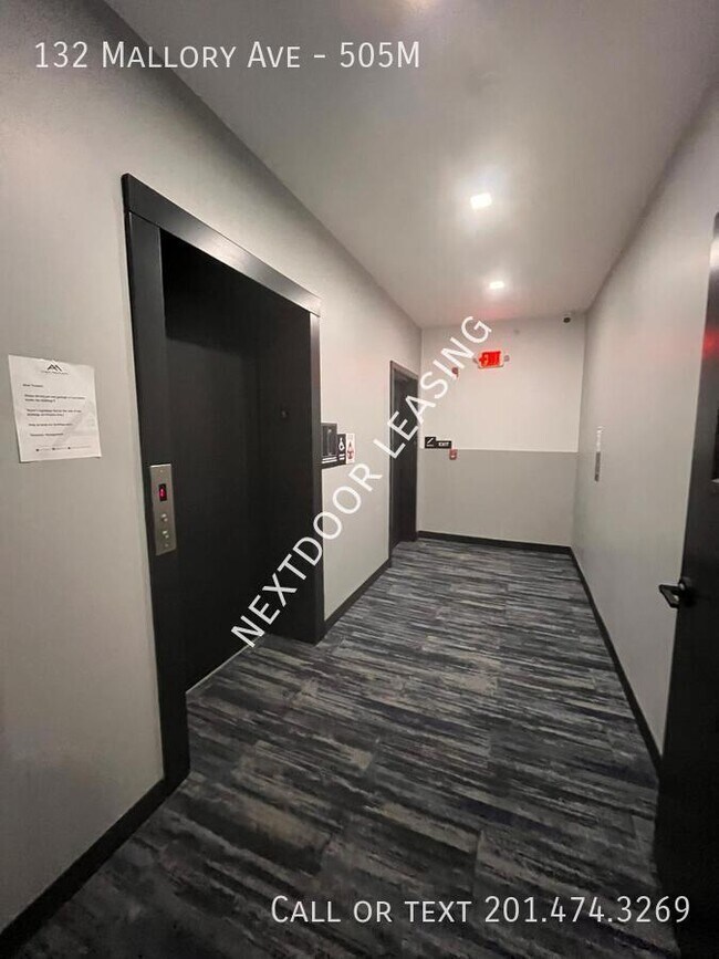 Building Photo - 132 Mallory Ave