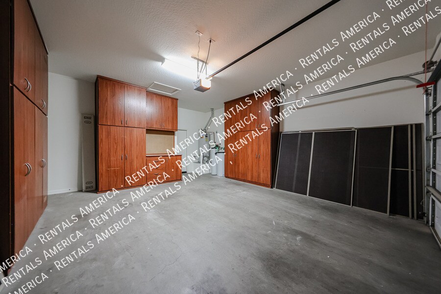 Building Photo - 2348 W River Rock Ct