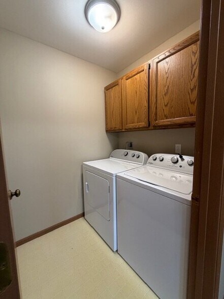 Building Photo - 11450 W Edgerton Ave