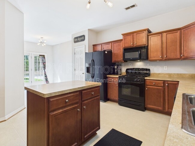 Building Photo - 13625 Baycraft Terrace