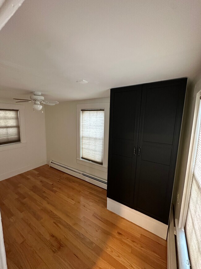 Building Photo - 51 Granville Ave