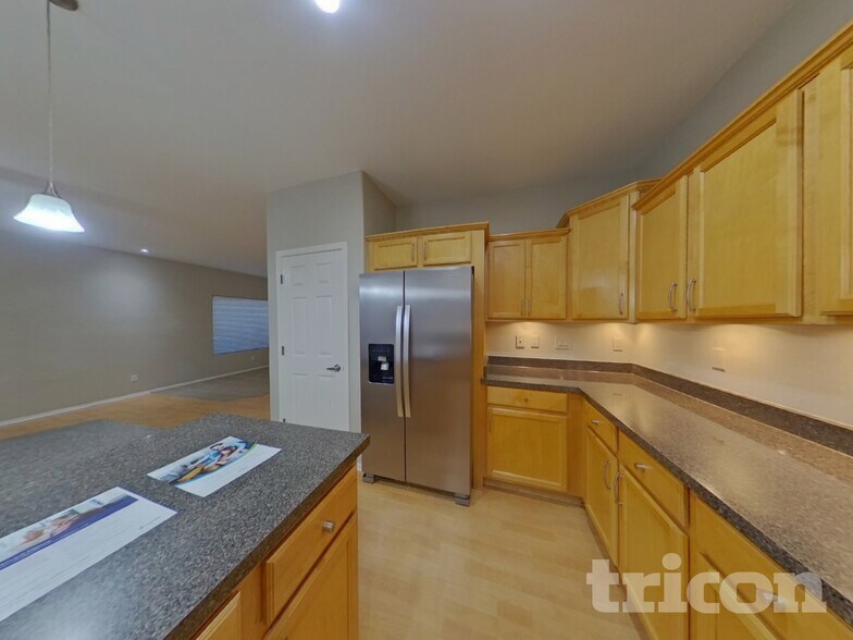 Building Photo - 6524 W Range Mule Dr