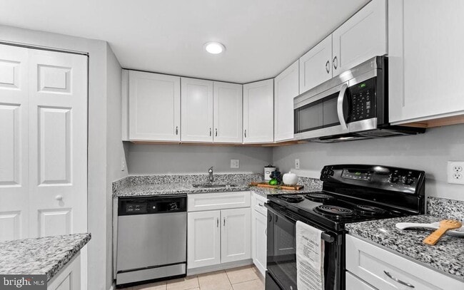 Building Photo - 1124 25th St NW