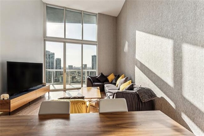 Building Photo - 465 Brickell Ave