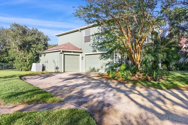 Building Photo - 15016 Heronglen Dr