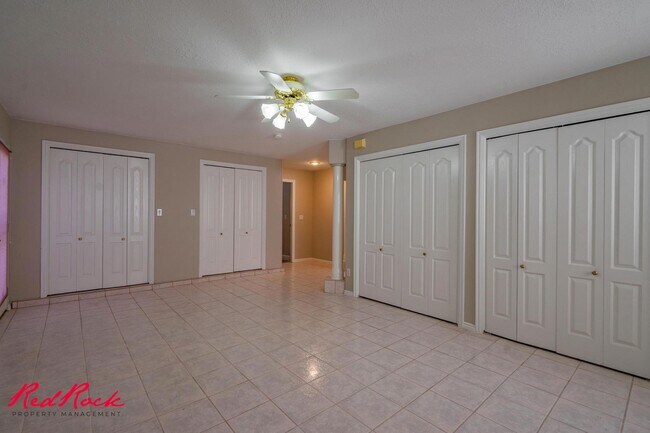 Building Photo - Spacious 6 Bedroom Home with a Balcony!