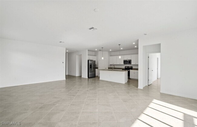 Building Photo - 15059 Palamos Cir