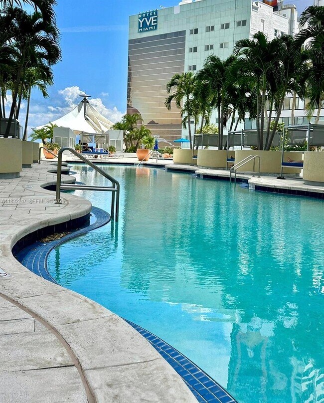 Building Photo - 253 NE 2nd St