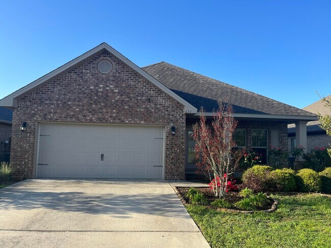 Primary Photo - 671 Teal St