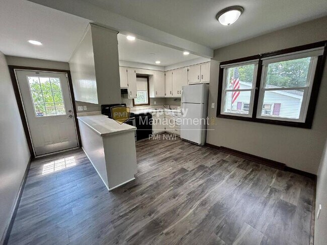 Building Photo - 12419 Cedar Lake Rd