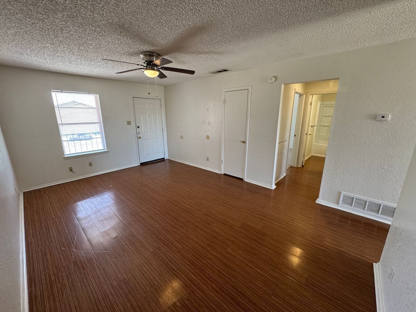 Building Photo - 1903 Cedarhill Dr