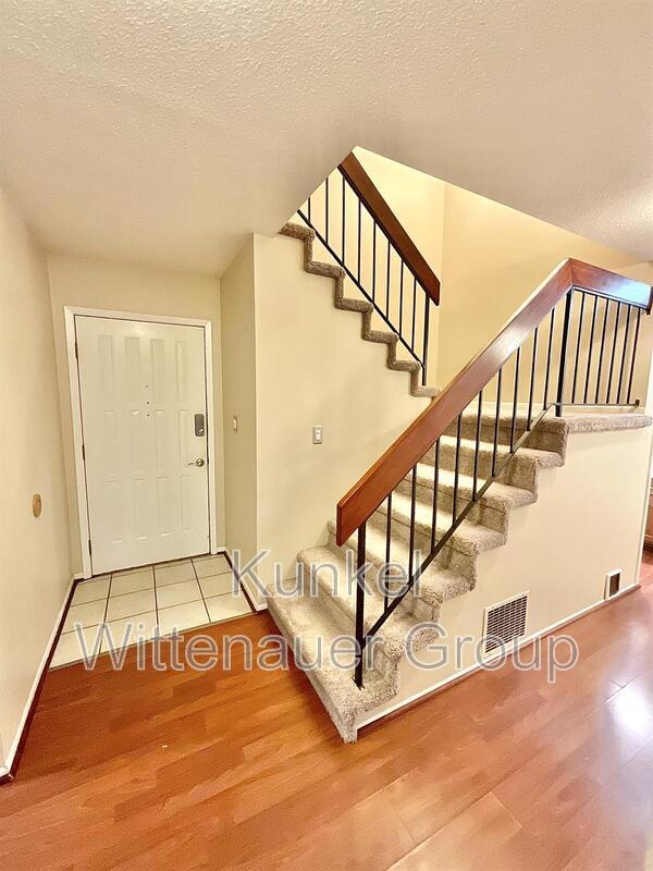 Building Photo - 1126 Woodgate Dr