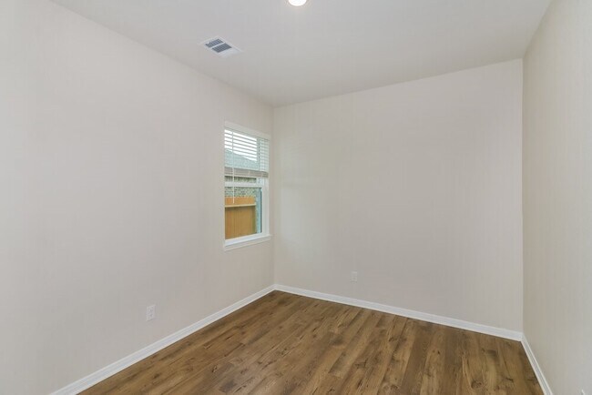 Building Photo - 7611 Tipton Meadow Way