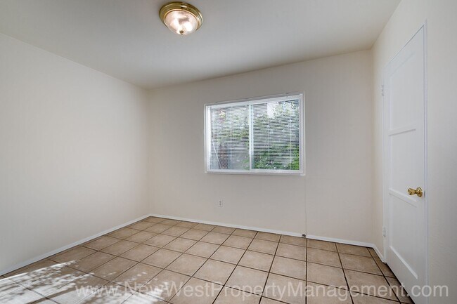 Building Photo - 553 22nd St