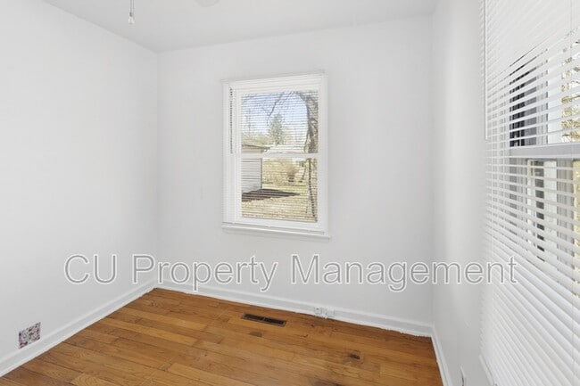 Building Photo - 208 Arcadia Dr