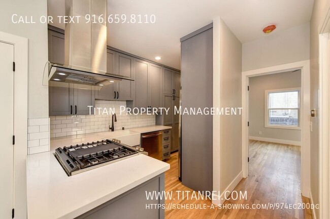 Building Photo - Downtown 1bed/1bath -Managed by Titan Prop...