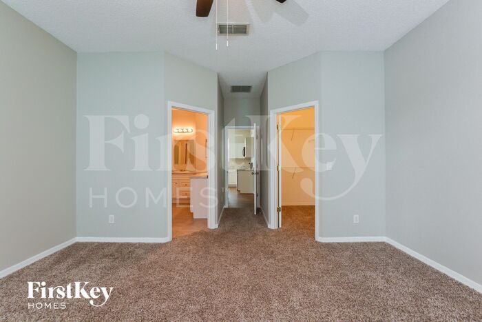 Building Photo - 10020 Savannah Bluff Ln