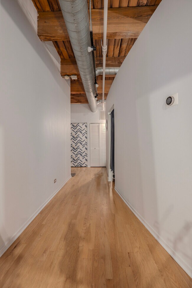 Building Photo - 375 W Erie St