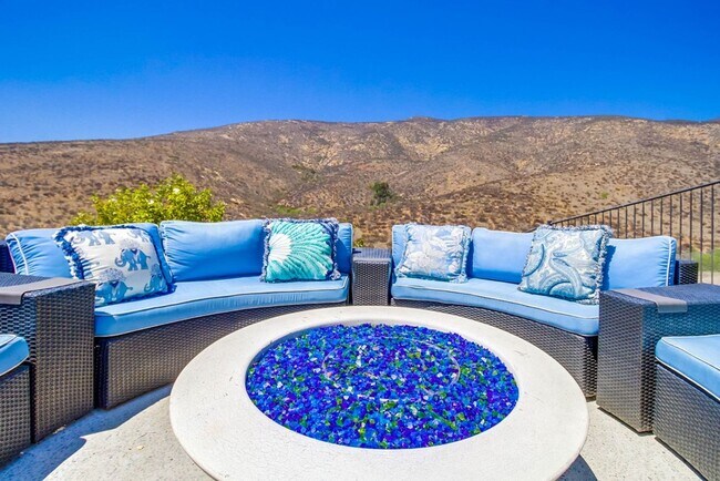 Building Photo - POOL | PRIVATE | Large Estate with Resort-Style Amenities