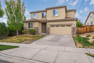 Building Photo - 4 Bedroom Home with Loft & Mountain Views ...