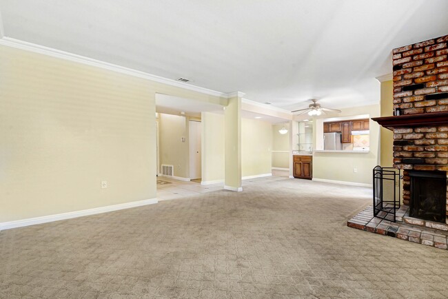 Building Photo - Stunning Upland Abode