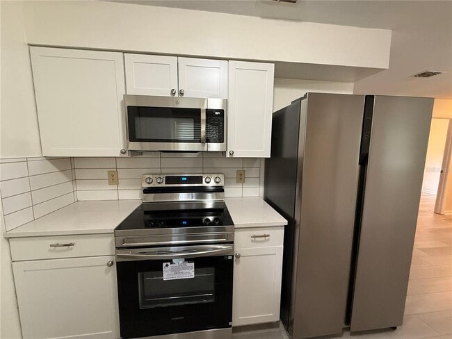 Building Photo - 15615 NW 138th Dr