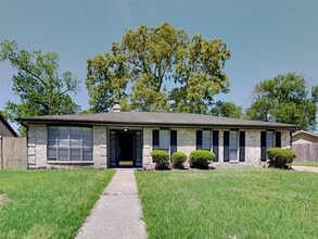 Building Photo - 17623 Huntersglen Cir