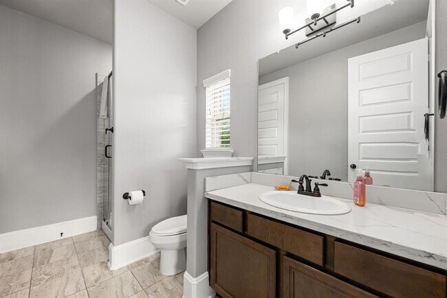 Building Photo - 16202 Coyote Run Ln