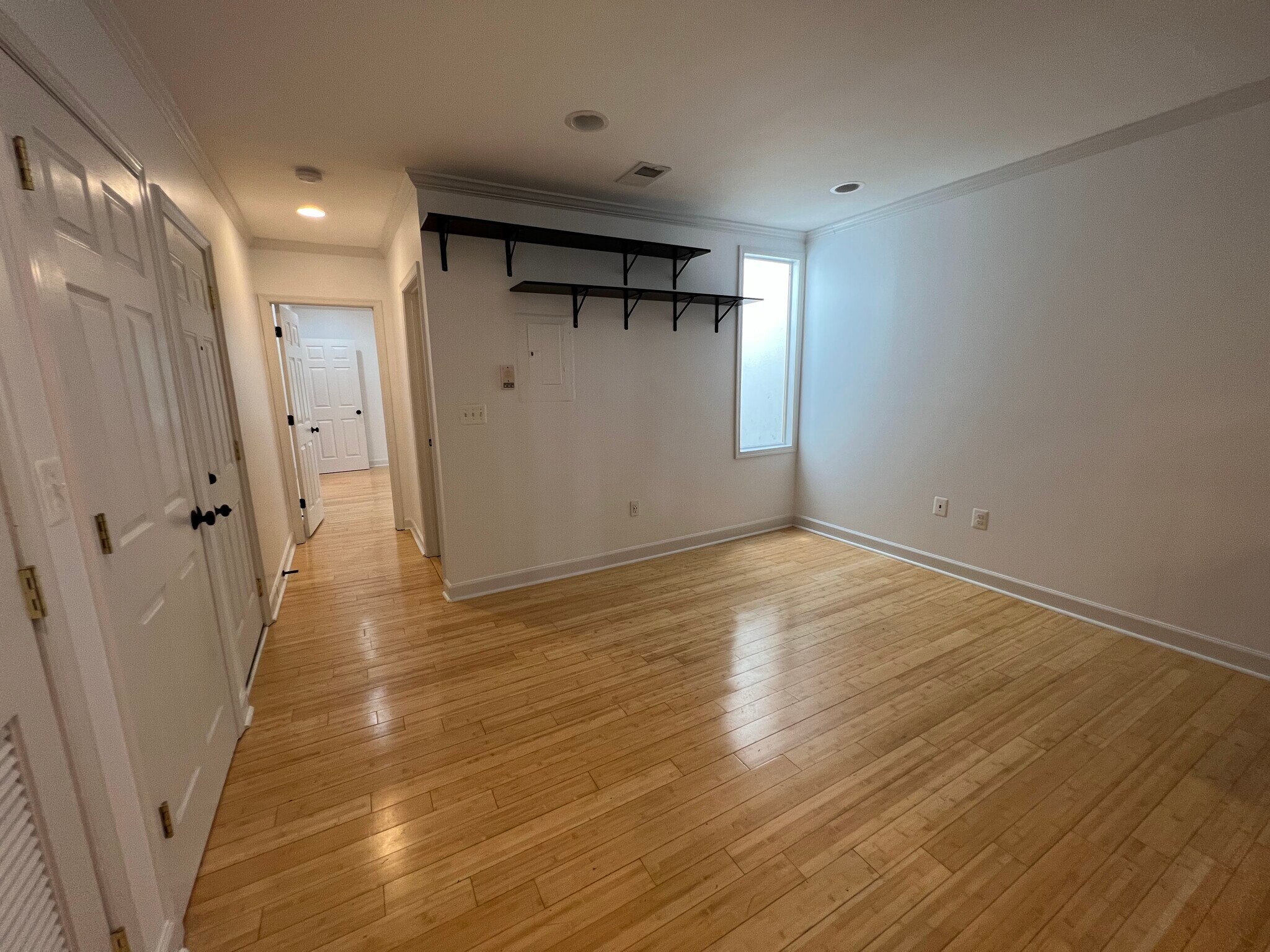 Living area - 1660 W Virginia Ave NE
