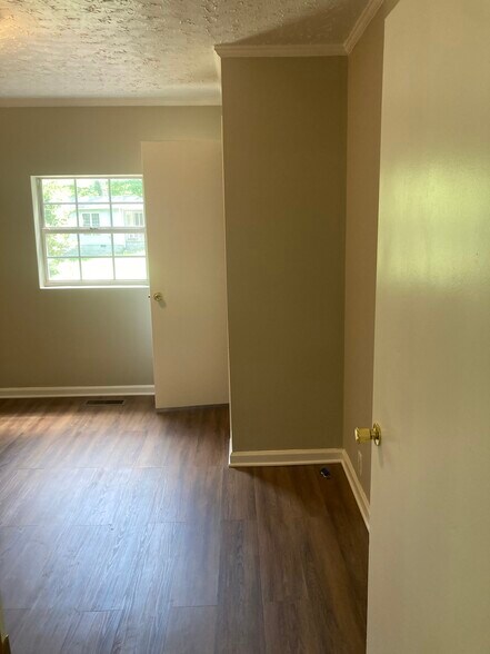 Building Photo - 1122 Bucksnort Rd