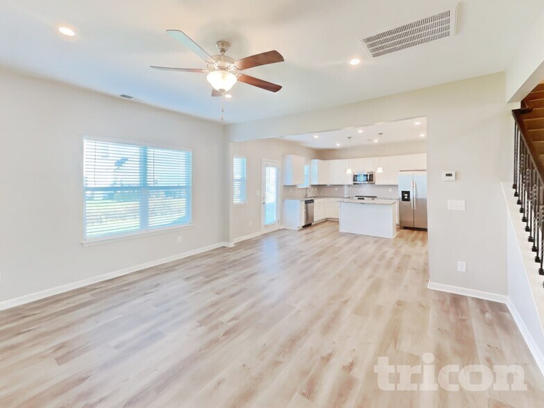 Building Photo - 3726 Pelham Wood Dr