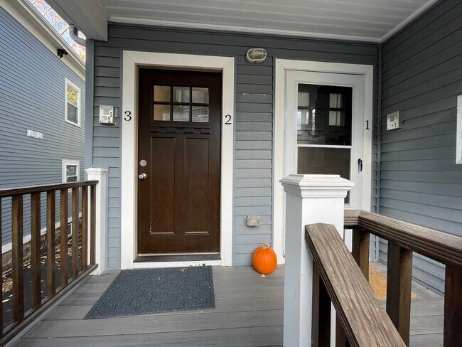 Building Photo - 9 Cornwall St