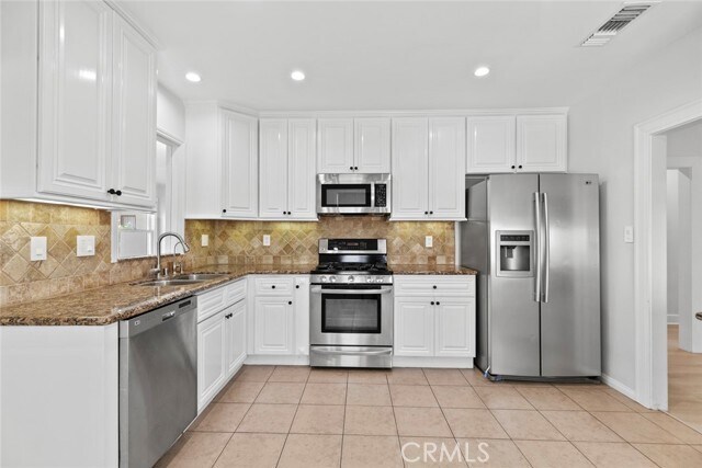Building Photo - 408 W Dryden St