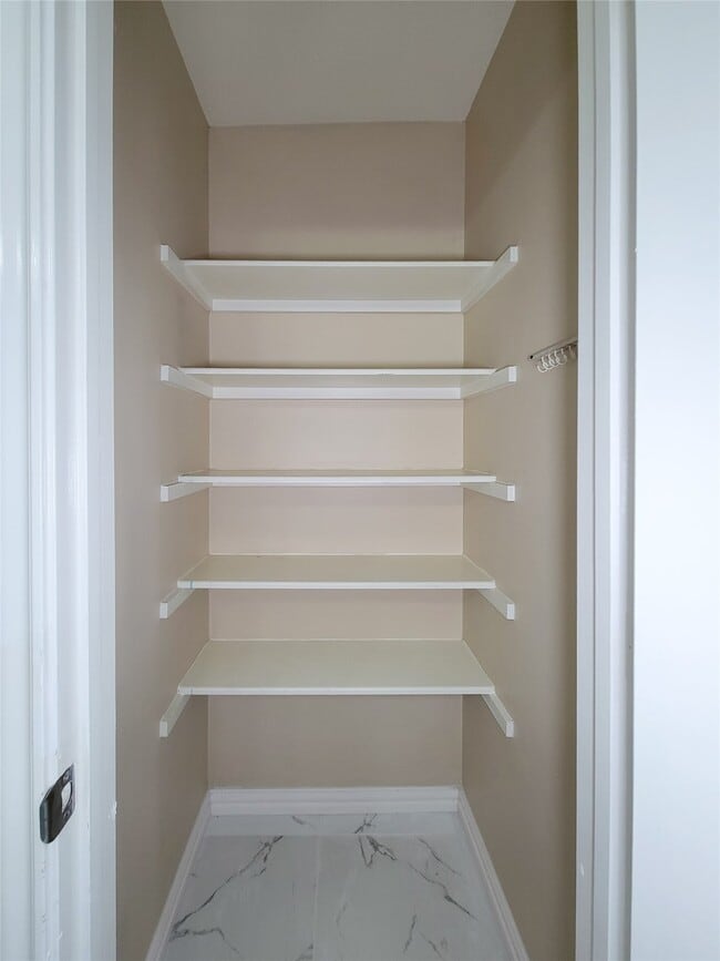 Building Photo - 18335 Westlock St