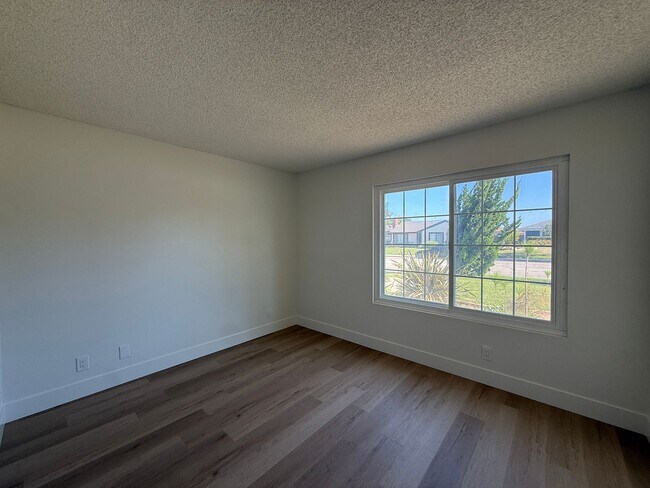 Building Photo - Just Beautifully Updated Village Hills Single Story Home in Orcutt