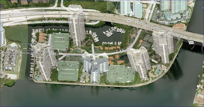 Building Photo - 3530 Mystic Pointe Dr