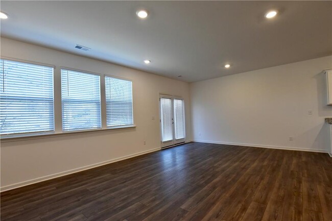 Building Photo - 140 Star Ct