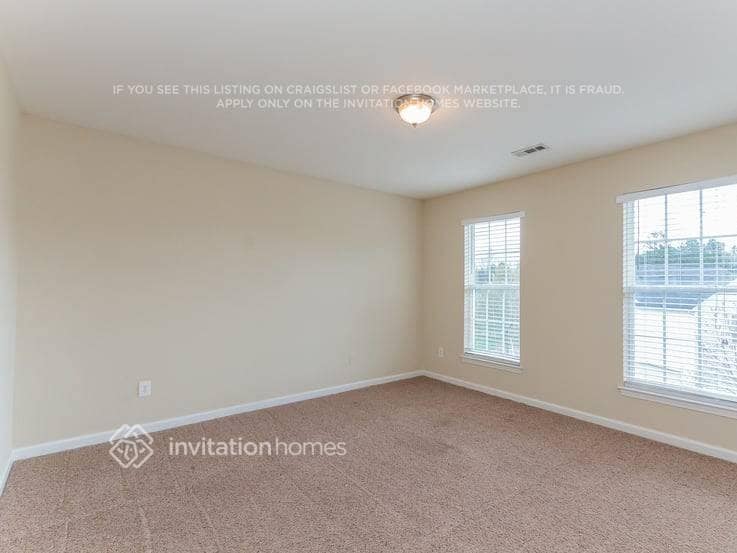 Building Photo - 8515 Castledown Dr