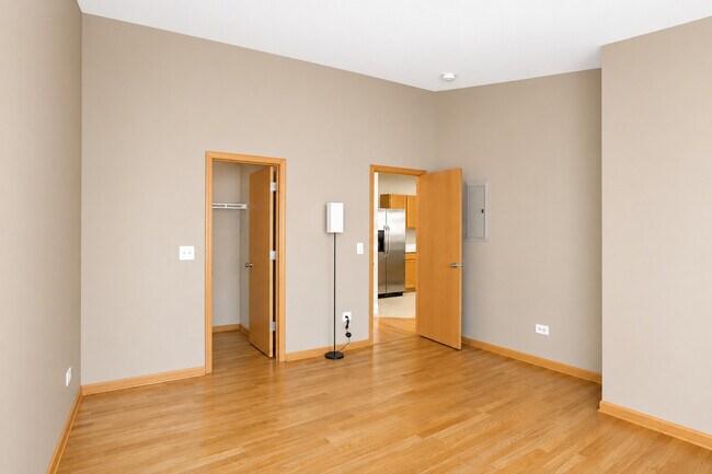 Building Photo - 1623 Silverstone Dr
