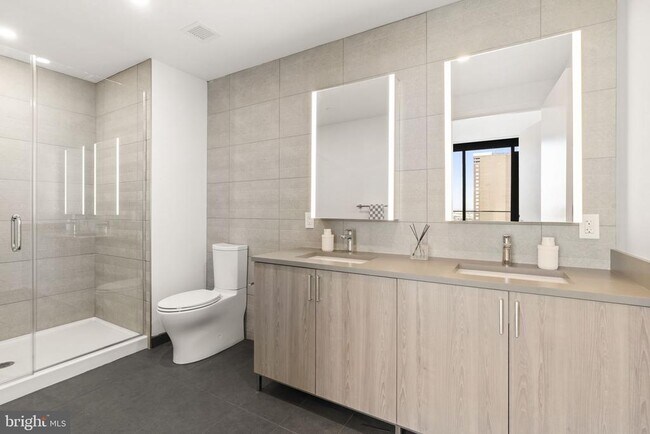 Building Photo - 210 S 12th St