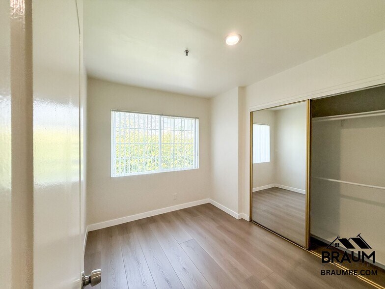 Building Photo - 1537 Franklin St