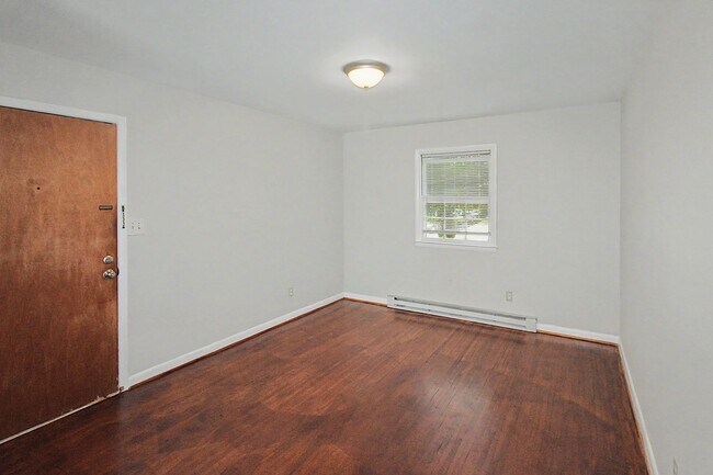 Building Photo - 4121 Walker Rd